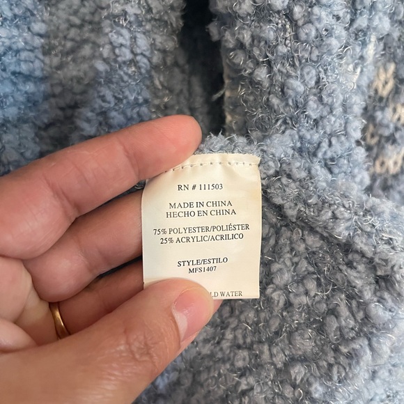 Twine And String Cozy Knitted Aztec Print Sweater With Hoodie - Picture 4 of 5